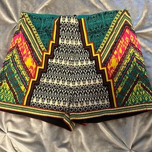 Pattern shorts high waist